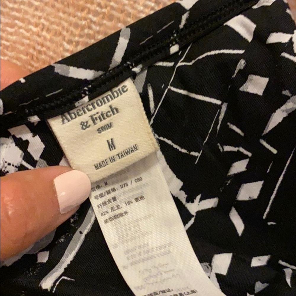 EUC Abercrombie & Fitch Two Piece Black and White Swim Suit - Picture 9 of 10